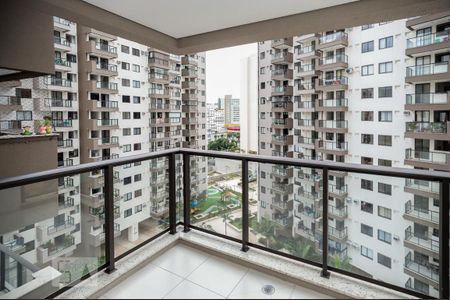 Apartamento à venda com 62m², 2 quartos e 1 vaga Apartamento à venda com 62m², 2 quartos e 1 vagaVaranda