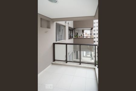 Apartamento à venda com 62m², 2 quartos e 1 vaga Apartamento à venda com 62m², 2 quartos e 1 vagaVaranda