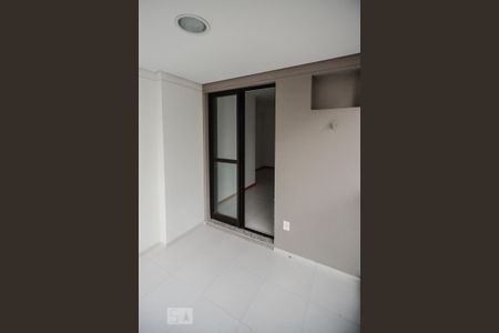 Apartamento à venda com 62m², 2 quartos e 1 vaga Apartamento à venda com 62m², 2 quartos e 1 vagaVaranda