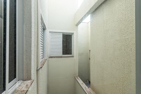 Vista da sala  de apartamento para alugar com 2 quartos, 42m² em Vila Guilhermina, São Paulo