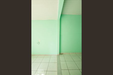 Sala de casa para alugar com 2 quartos, 70m² em Jardim Maria Estela, São Paulo