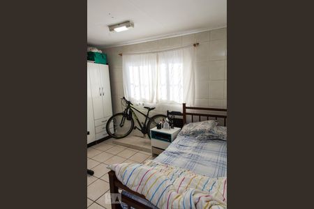 Casa à venda com 200m², 4 quartos e 2 vagasQuarto dos Fundos