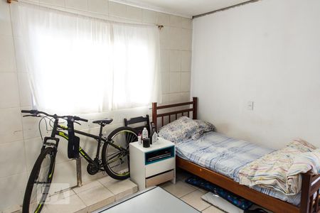 Casa à venda com 200m², 4 quartos e 2 vagasQuarto dos Fundos