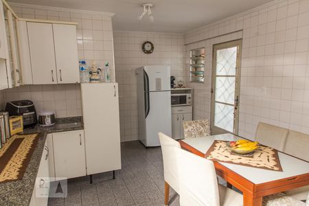 Casa à venda com 200m², 4 quartos e 2 vagasCozinha