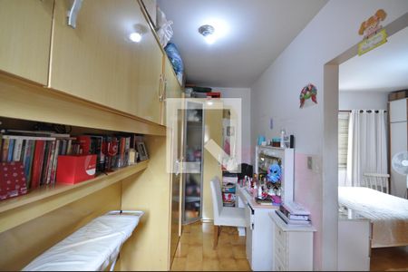Closet de casa à venda com 4 quartos, 200m² em Carandiru, São Paulo