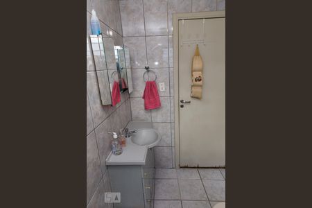 Casa à venda com 200m², 4 quartos e 2 vagasBanheiro 1