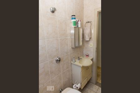 Casa à venda com 200m², 4 quartos e 2 vagasBanheiro 2