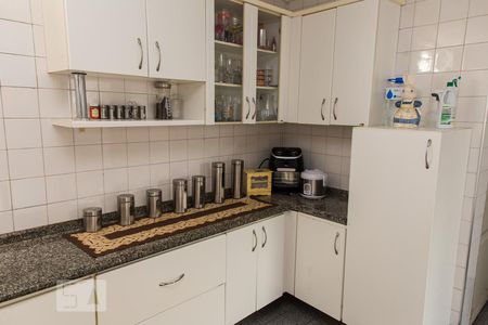 Casa à venda com 200m², 4 quartos e 2 vagasCozinha