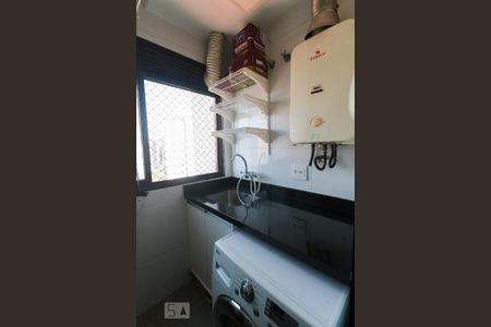 Apartamento à venda com 70m², 3 quartos e 2 vagas Apartamento à venda com 70m², 3 quartos e 2 vagasÁrea de Serviço