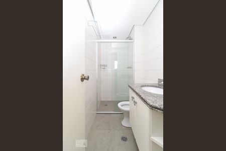 Apartamento à venda com 70m², 3 quartos e 2 vagas Apartamento à venda com 70m², 3 quartos e 2 vagasBanheiro Corredor