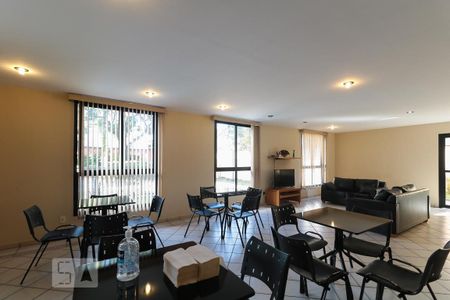 Apartamento à venda com 70m², 3 quartos e 2 vagas Apartamento à venda com 70m², 3 quartos e 2 vagasÁrea comum - Salão de festas
