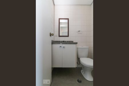 Apartamento à venda com 70m², 3 quartos e 2 vagas Apartamento à venda com 70m², 3 quartos e 2 vagasBanheiro da Suíte
