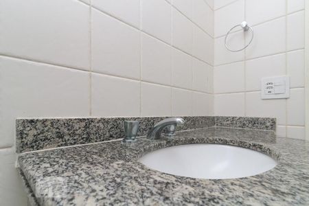 Apartamento à venda com 70m², 3 quartos e 2 vagas Apartamento à venda com 70m², 3 quartos e 2 vagasBanheiro Corredor