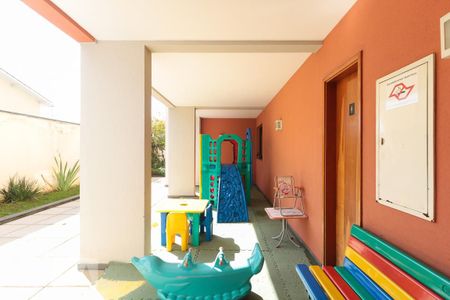 Apartamento à venda com 70m², 3 quartos e 2 vagas Apartamento à venda com 70m², 3 quartos e 2 vagasÁrea Comum - Playground