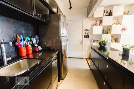Cozinha de apartamento à venda com 2 quartos, 70m² em Água Branca, São Paulo