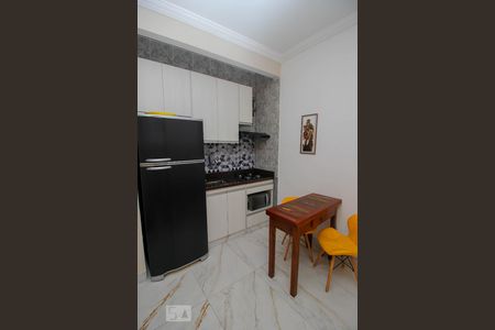 Studio à venda com 27m², 1 quarto e sem vaga Studio à venda com 27m², 1 quarto e sem vagaCozinha - Armários