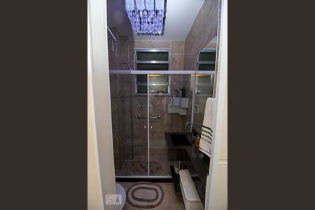 Studio à venda com 27m², 1 quarto e sem vaga Studio à venda com 27m², 1 quarto e sem vagaBanheiro Social