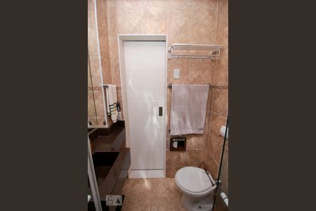 Studio à venda com 27m², 1 quarto e sem vaga Studio à venda com 27m², 1 quarto e sem vagaBanheiro Social