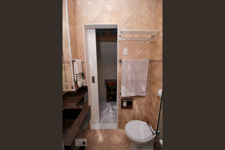 Studio à venda com 27m², 1 quarto e sem vaga Studio à venda com 27m², 1 quarto e sem vagaBanheiro Social