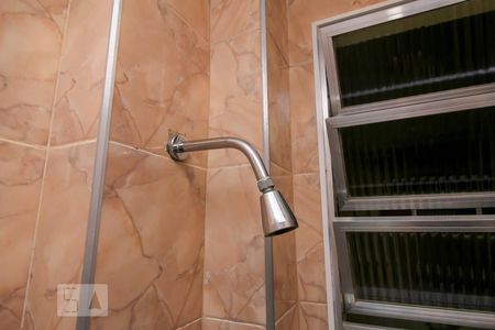 Studio à venda com 27m², 1 quarto e sem vaga Studio à venda com 27m², 1 quarto e sem vagaChuveiro