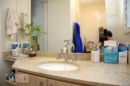 Apartamento à venda com 129m², 3 quartos e 2 vagasBanheiro da Suíte 2