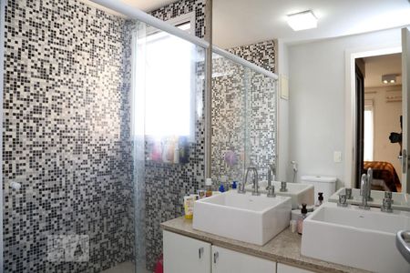 Apartamento à venda com 129m², 3 quartos e 2 vagasBanheiro da Suíte 1