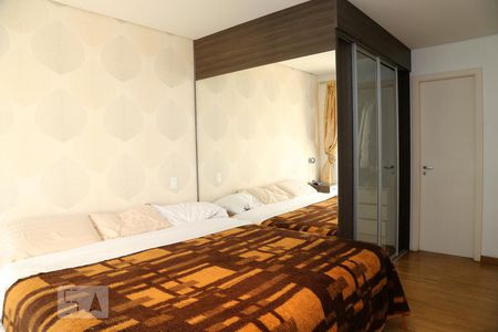 Apartamento à venda com 129m², 3 quartos e 2 vagasSuíte 1