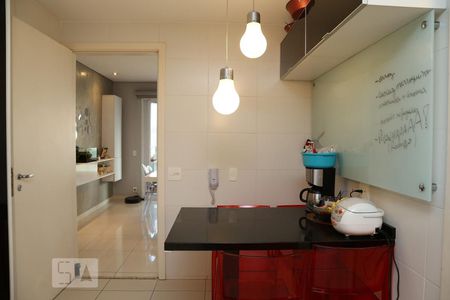 Apartamento à venda com 129m², 3 quartos e 2 vagasCozinha