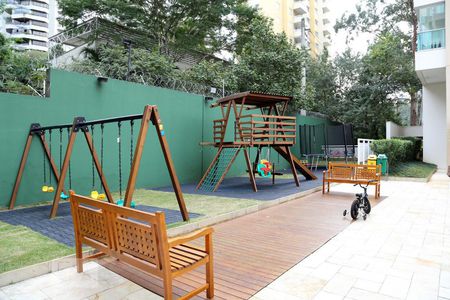 Apartamento à venda com 129m², 3 quartos e 2 vagasÁrea Comum - Playground