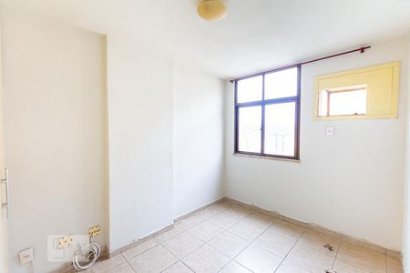 Quarto 1 de apartamento para alugar com 2 quartos, 60m² em Centro, Niterói