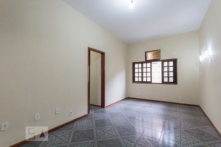Sala de casa para alugar com 3 quartos, 90m² em Taquara, Rio de Janeiro