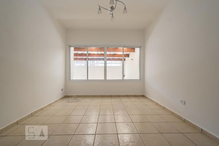 Casa para alugar com 130m², 3 quartos e 2 vagasSala