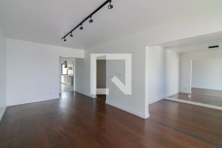 Apartamento para alugar com 110m², 2 quartos e 2 vagasSala