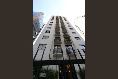 Apartamento para alugar com 44m², 1 quarto e 1 vaga Apartamento para alugar com 44m², 1 quarto e 1 vagaFachada