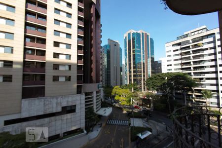 Vista da varanda da sala de apartamento para alugar com 1 quarto, 44m² em Itaim Bibi, São Paulo
