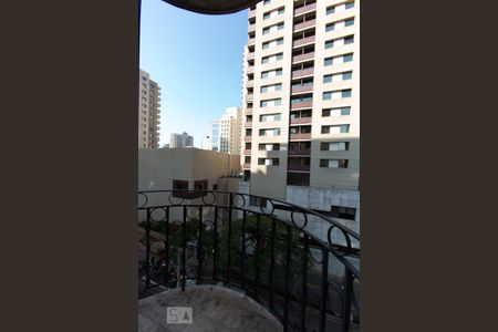 Varanda da sala de apartamento para alugar com 1 quarto, 44m² em Itaim Bibi, São Paulo