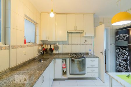 Apartamento à venda com 80m², 2 quartos e 1 vagaCozinha
