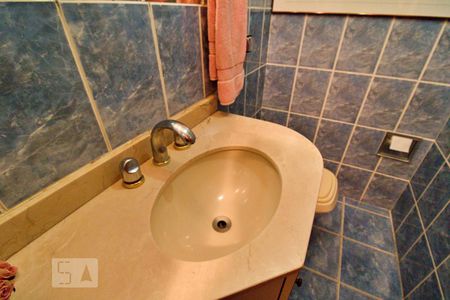 Casa à venda com 436m², 4 quartos e 5 vagas Casa à venda com 436m², 4 quartos e 5 vagasLavabo