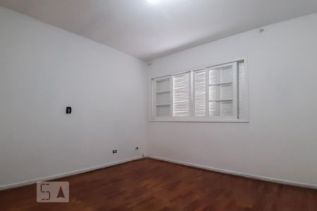 Casa à venda com 130m², 2 quartos e 2 vagas Casa à venda com 130m², 2 quartos e 2 vagasSuíte