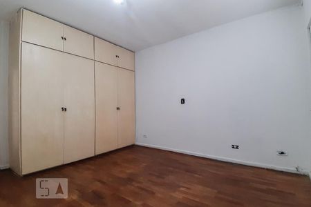 Casa à venda com 130m², 2 quartos e 2 vagas Casa à venda com 130m², 2 quartos e 2 vagasSuíte