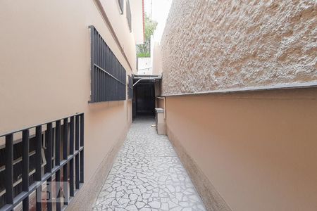 Casa à venda com 130m², 2 quartos e 2 vagas Casa à venda com 130m², 2 quartos e 2 vagasCorredor