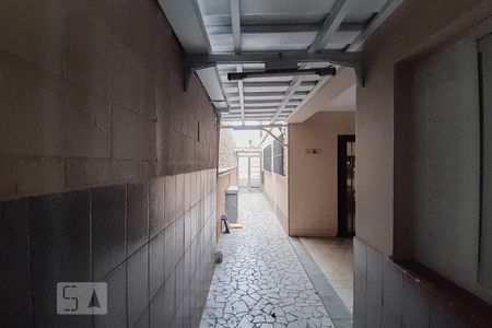 Casa à venda com 130m², 2 quartos e 2 vagas Casa à venda com 130m², 2 quartos e 2 vagasCorredor