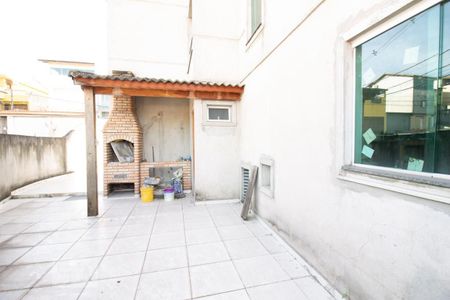 Casa à venda com 169m², 3 quartos e 4 vagas Casa à venda com 169m², 3 quartos e 4 vagasQuintal