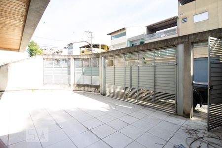 Casa à venda com 169m², 3 quartos e 4 vagas Casa à venda com 169m², 3 quartos e 4 vagasGaragem