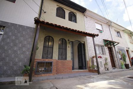Casa de condomínio à venda com 88m², 2 quartos e 1 vagaFachada
