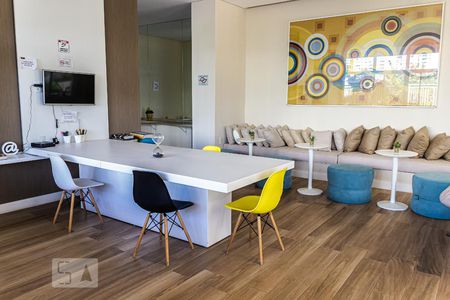 Apartamento à venda com 117m², 3 quartos e 2 vagas Apartamento à venda com 117m², 3 quartos e 2 vagasÁrea Comum - Sala de Estudos
