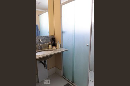 Apartamento à venda com 117m², 3 quartos e 2 vagas Apartamento à venda com 117m², 3 quartos e 2 vagasBanheiro da Suíte