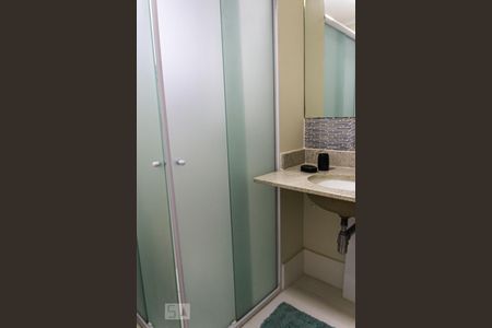 Apartamento à venda com 117m², 3 quartos e 2 vagas Apartamento à venda com 117m², 3 quartos e 2 vagasBanheiro