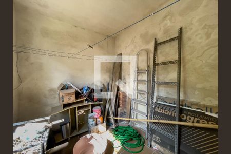 Casa à venda com 300m², 2 quartos e 8 vagasQuarto de Serviço