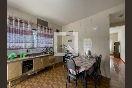 Casa à venda com 300m², 2 quartos e 8 vagasCozinha